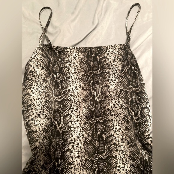 Garage silky light cheeta print dress xs - Picture 1 of 4
